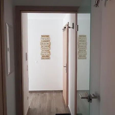 Schone 2-zimmerwohnung In Schlossnahe 아파트 Oberschleißheim