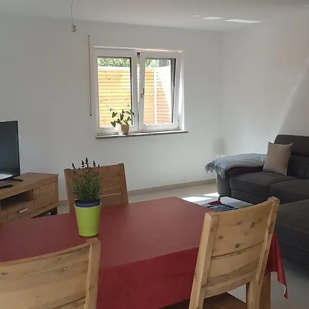 아파트 Schone 2-zimmerwohnung In Schlossnahe