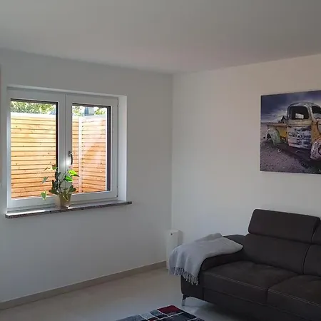 Schone 2-zimmerwohnung In Schlossnahe *